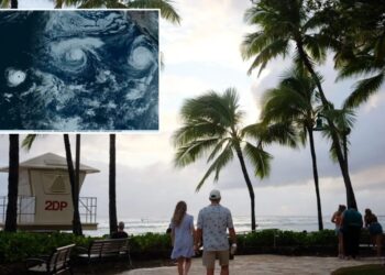 Hawaii on high alert as Hurricane Lowell takes drastic turn toward islands