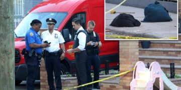 Man, 25, fatally stabbed in Brooklyn — pair of suspects on the run