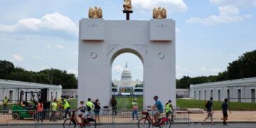 Trump’s vanity arch is coming and it’s no triumph for taxpayers