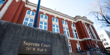 Missouri Asks Supreme Court to Allow Voting Map Benefiting Republicans