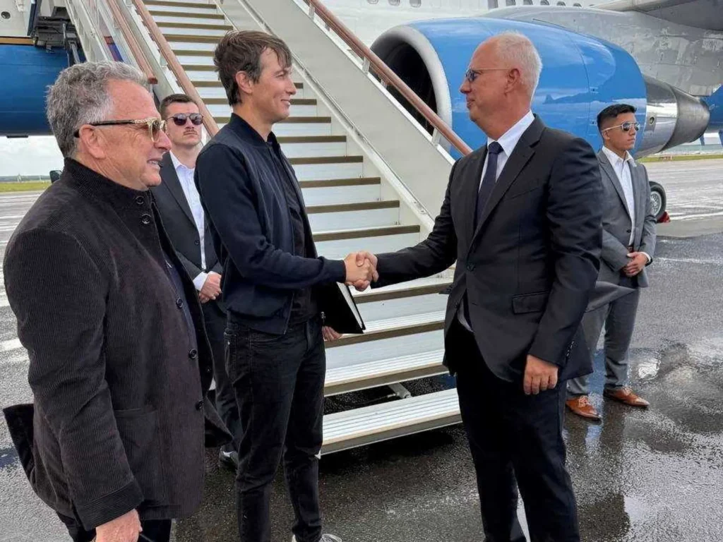 ‘Stop pretending’: MAGA firebrand unloads on Jared Kushner for Russia visit