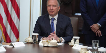 U.S. envoys to meet Putin in Moscow, pressing Russia-Ukraine peace talks