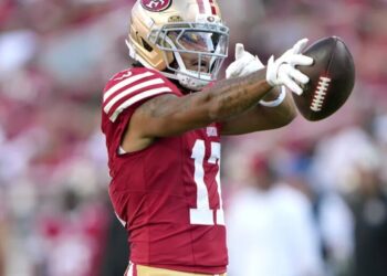 Men are larp-ing as NFL players to score dates and cash—one made $1.3 million before the FBI arrested him