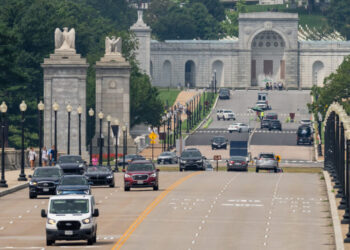 Is Work Starting for Trump’s Arch? It Depends Who’s Asking.
