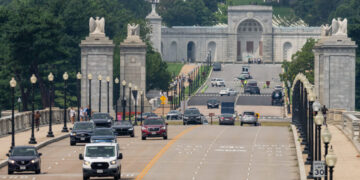 Is Work Starting for Trump’s Arch? It Depends Who’s Asking.