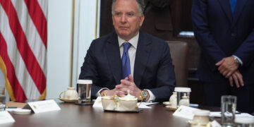U.S. envoys meet Putin in Moscow, pressing Russia-Ukraine peace talks
