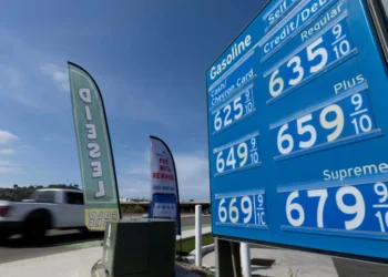 GOP panics as Trump admin desperately spins soaring fuel prices: ‘Can’t message that away’