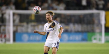 New-look Galaxy topple Revolution to revive their MLS playoff push