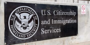 Senior immigration official and alleged moneyman caught accepting $960K in bribes for citizenship favors: prosecutors