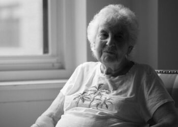 The 92-Year-Old Mathematician and the Teenage Apprentice
