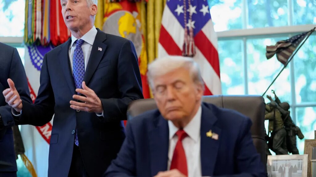 Fawning Cabinet member on international crisis: ‘Thank God for President Trump’s courage’