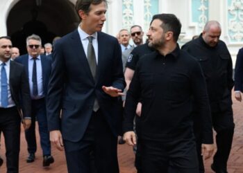 U.S. envoys Witkoff and Kushner arrive in Kyiv after talks with Putin fail to produce breakthrough while both sides continue to exchange fire