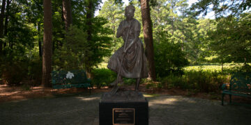 A once-segregated botanical garden honors the Black workers who built it