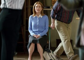Julianne Moore Knocks Your Socks Off in Telluride Premiere ‘The Debut’