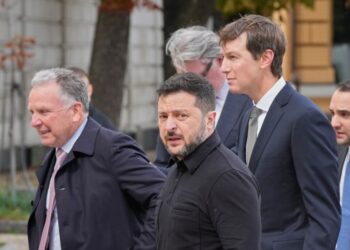 In Kyiv, U.S. envoys say push is on for trilateral talks to end Russia’s war