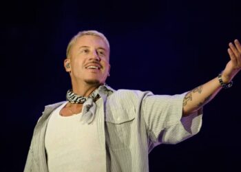 Macklemore Calls for ‘Free Palestine’ Onstage, Israeli-American Council Petitions for His Removal From Ed Sheeran Tour