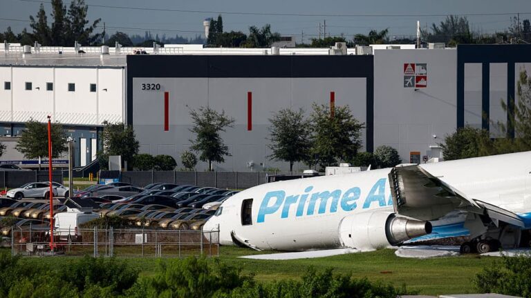 What to Know About the Miami Plane Crash That Killed 5 People – DNYUZ