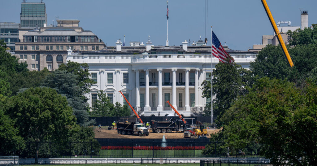 As War Grinds On, Trump Relishes Renovation Projects