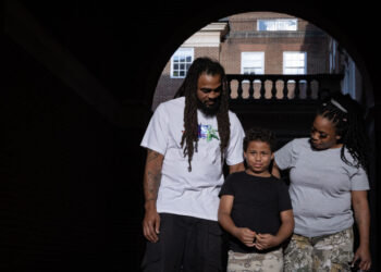 Parent says D.C. school officials downplayed incident where teacher ‘popped’ 6-year-old