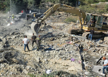 Israeli Strikes in Lebanon Kill 9 as Bombardment Intensifies