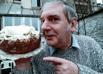 Noël Godin, Prankster Who Threw Pies at the Powerful, Dies at 80