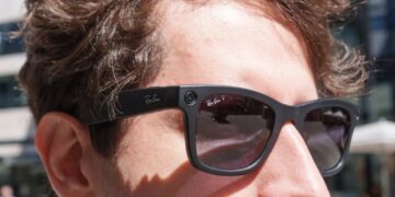 Pervs Distraught as Meta Bricks Their Smart Glasses Remotely