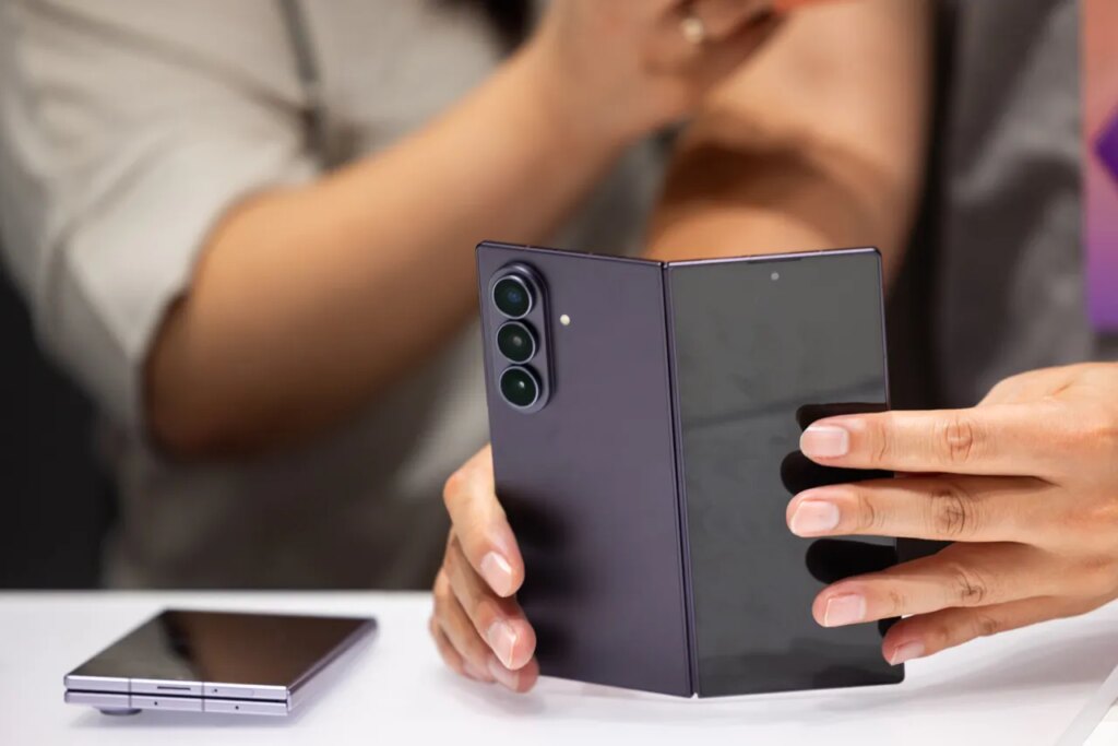 Every Samsung Galaxy Phone Comes With This Unique Add-On