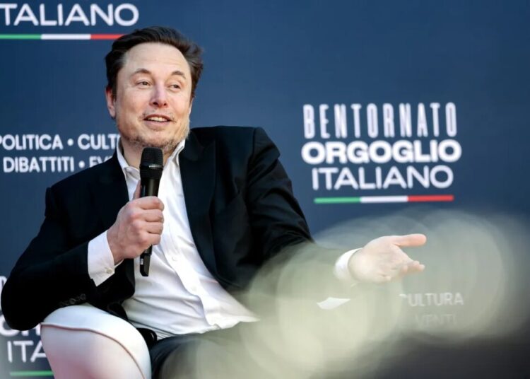 Elon Musk Is Insisting He Knows More About Chess Than Chess.com