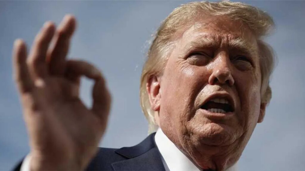 Republicans ‘scared to death’ as Trump blows $10 million: analyst