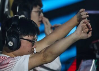 A $500,000 career, gone at 25: esports’ injury crisis is forcing teams to build sports-medicine staffs
