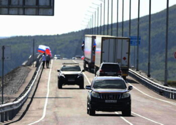 Russia, North Korea open first road link across shared border