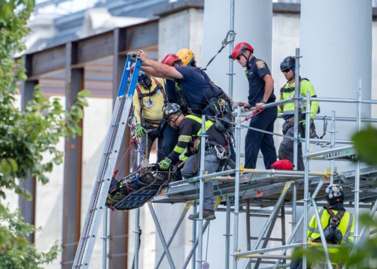 Emergency crew rescues worker injured during White House construction