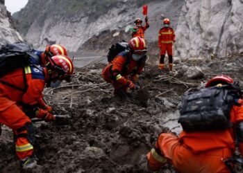 ‘Mama, I Miss You’: Relatives Go Online to Grieve Tibet’s Flood Victims.