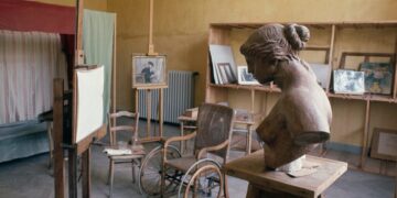 Thieves Steal Artworks From Renoir Museum in France
