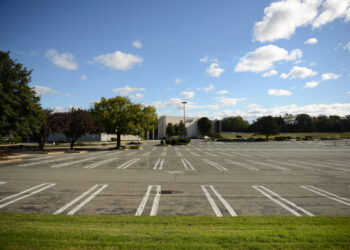 Why America can’t get rid of its dead malls