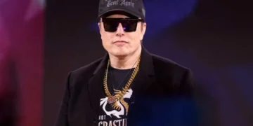 Elon Musk’s MAGA-defecting ex claims she walked away from $40M to spill the dirt