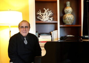 Clive Davis’ $35-million art trove, including Warhol and Hockney, heads to auction