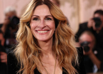 Julia Roberts Will Return to Broadway in ‘Small Mouth Sounds’