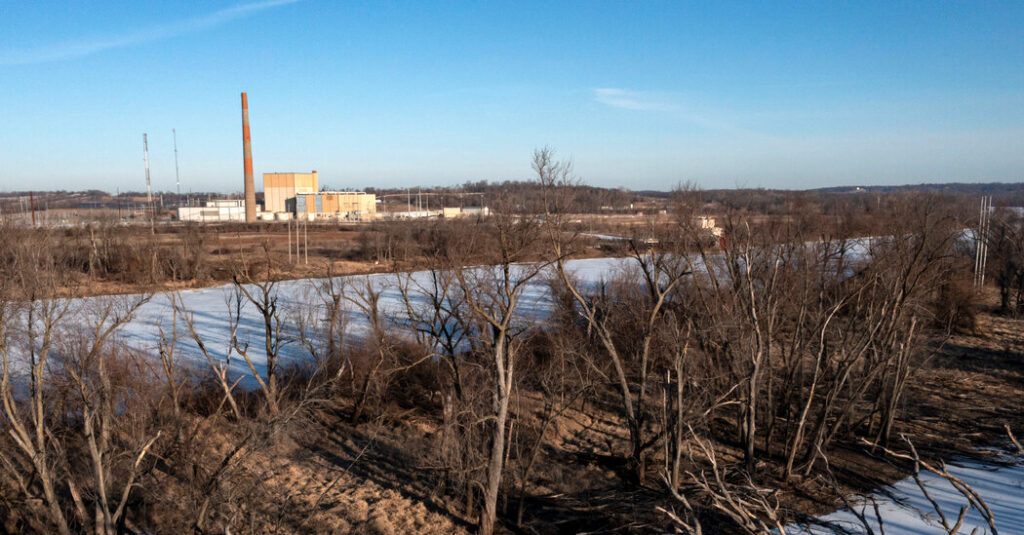 U.S. to Loan $1.9 Billion to Restart a Shuttered Nuclear Plant in Iowa
