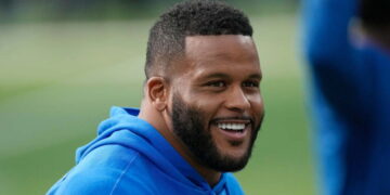 Aaron Donald will not play for Rams in season opener vs. 49ers in Australia