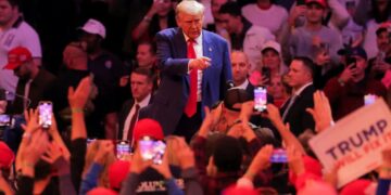 ‘Everyone is upset!’ Red state candidate calls Trump’s jet threat a ‘no-win’ move