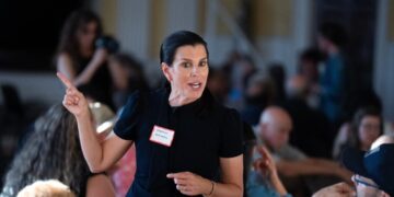 Stefany Shaheen, Daughter of Democratic Senator, Wins House Primary in New Hampshire