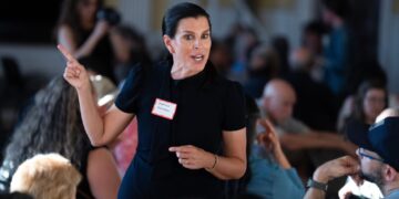 Stefany Shaheen, daughter of Sen. Jeanne Shaheen, wins New Hampshire House primary