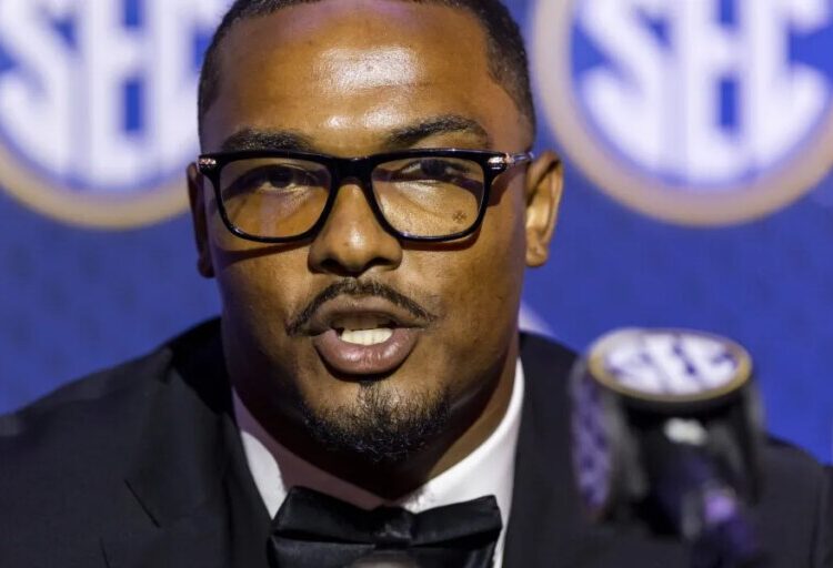 Tennessee linebacker Arion Carter was suspended over a $427 flight—now he’s donating that amount to charity for every tackle he makes this season