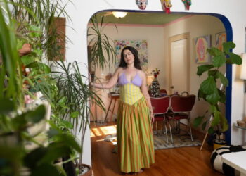 She created a chic bohemian bungalow for herself and her three-legged cat
