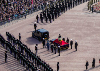 Thousands Gather for Funeral of a King Norwegians Called Grandfather
