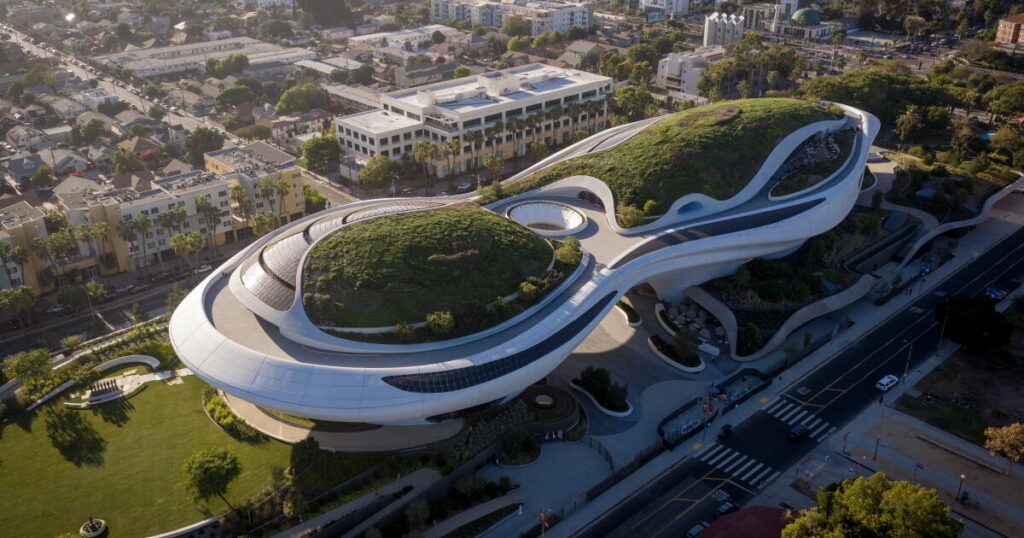 As $1-billion Lucas Museum is set to open, contractor sues over unpaid bills