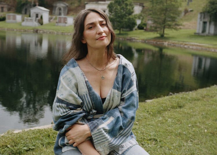 Sara Bareilles Confronted Grief, and Found Herself