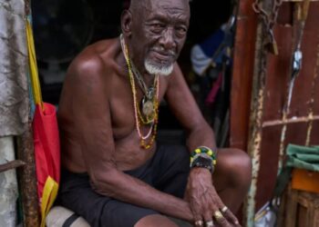 ‘They are exterminating us’: Cubans face psychological tolls from ‘economic strangulation’ as U.S. energy embargo continues