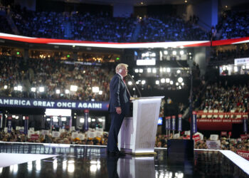 Trump makes GOP midterm convention about himself, much to Democrats’ delight